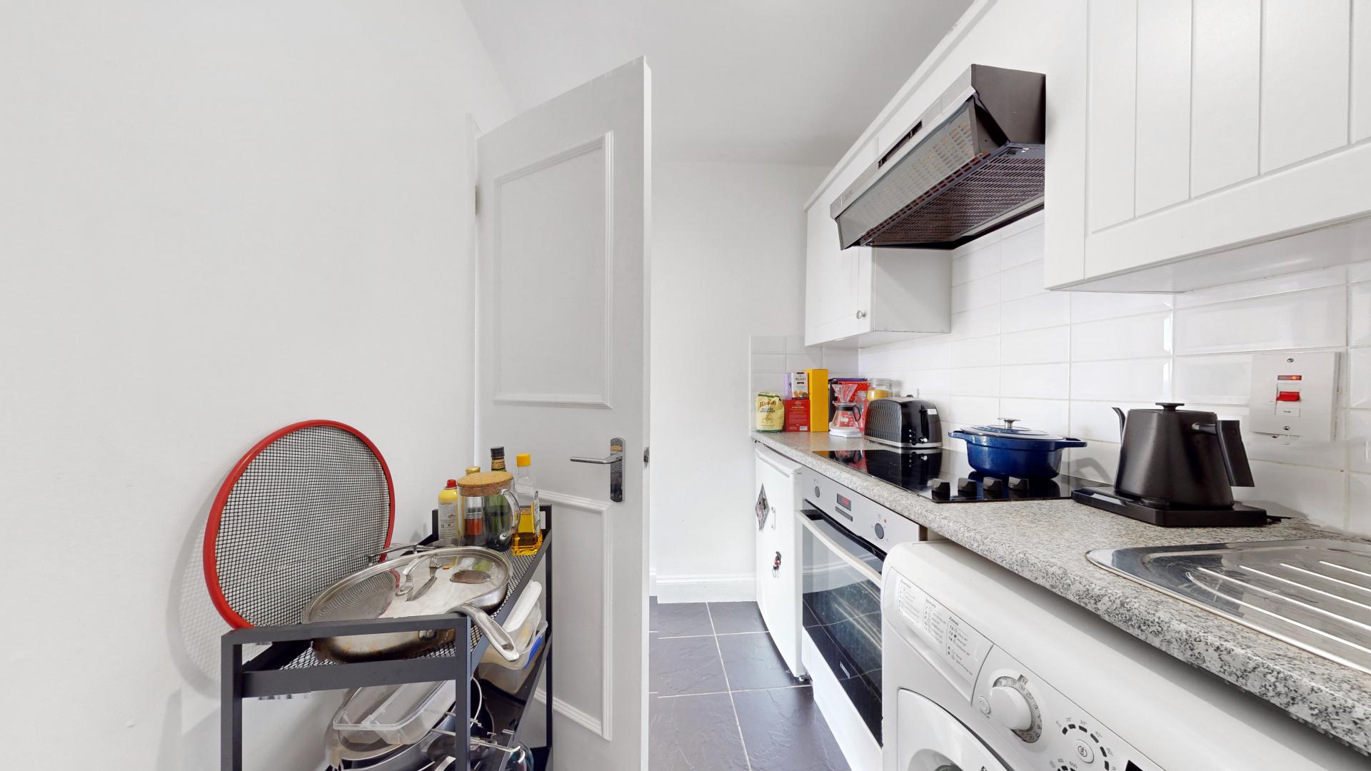 Modern Apartment Broadhurst Gardens, West Hampstead